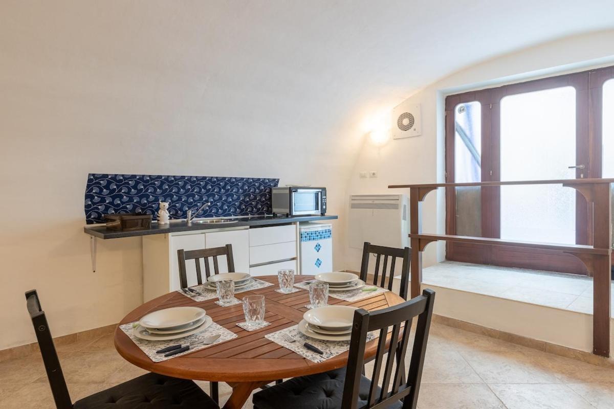 Apartment Centro Storico Di - Dabaix Cavour *